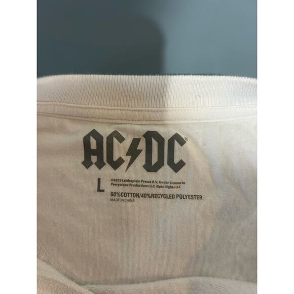 AC DC Sweatshirt size L white band graphic on front crewneck - Picture 4 of 6